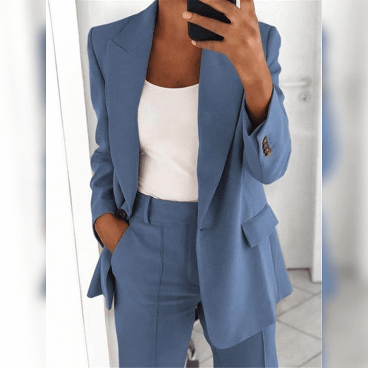 Damen Anzug | Elegantes Design | Handgefertigte Qualität | Weiche Stoffmischung