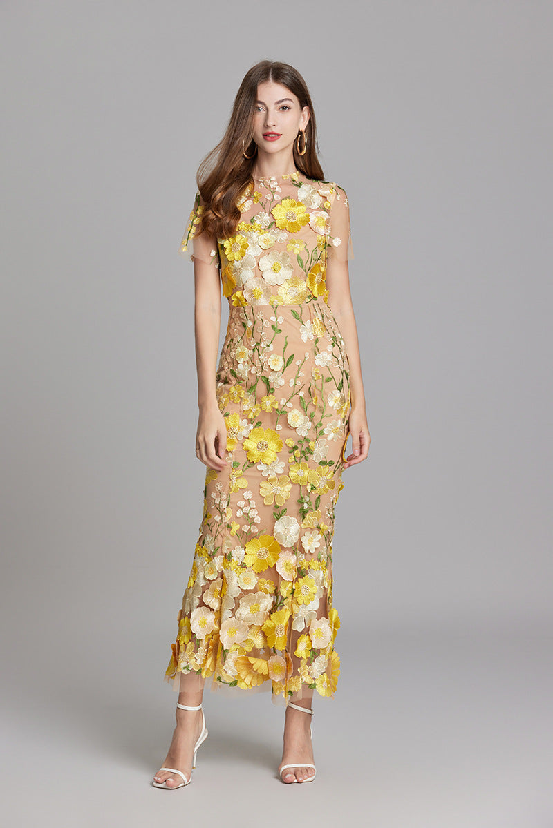 Damenkleid Maxi | 3D-Blüten-Optik & definierte Silhouette