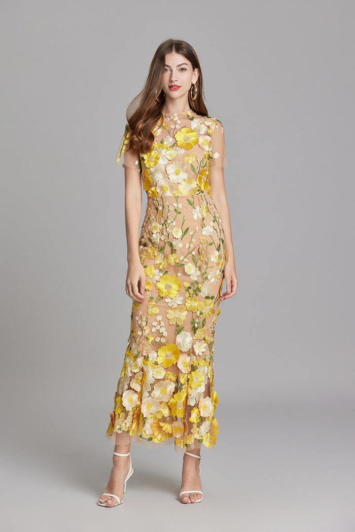 Damenkleid Maxi | 3D-Blüten-Optik & definierte Silhouette