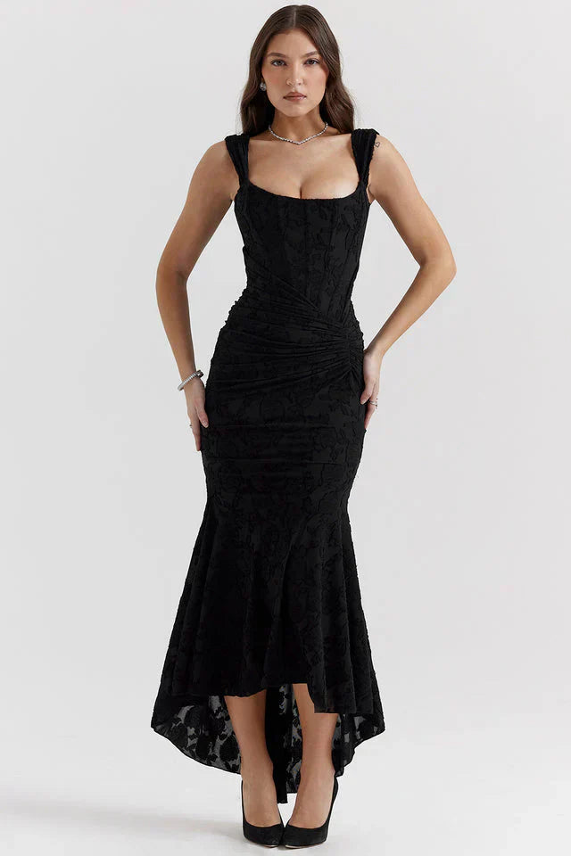 Elegantes handgefertigtes Kleid