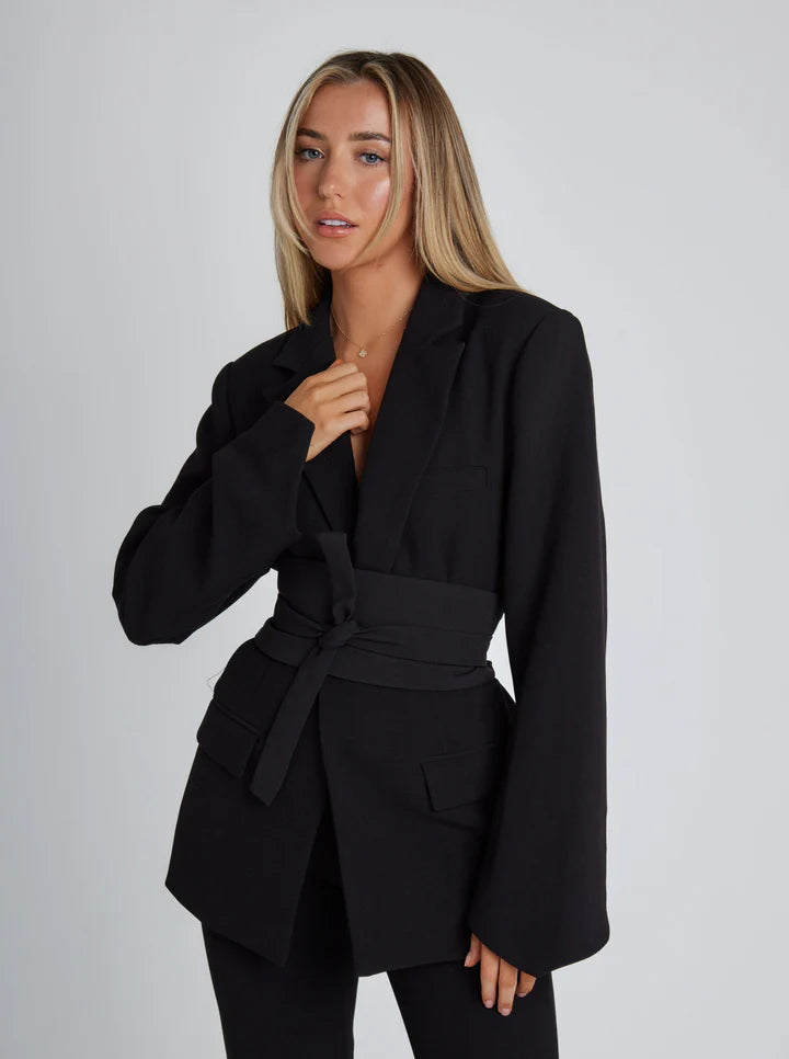 Emma | Eleganter, zeitloser und vielseitiger Blazer 1