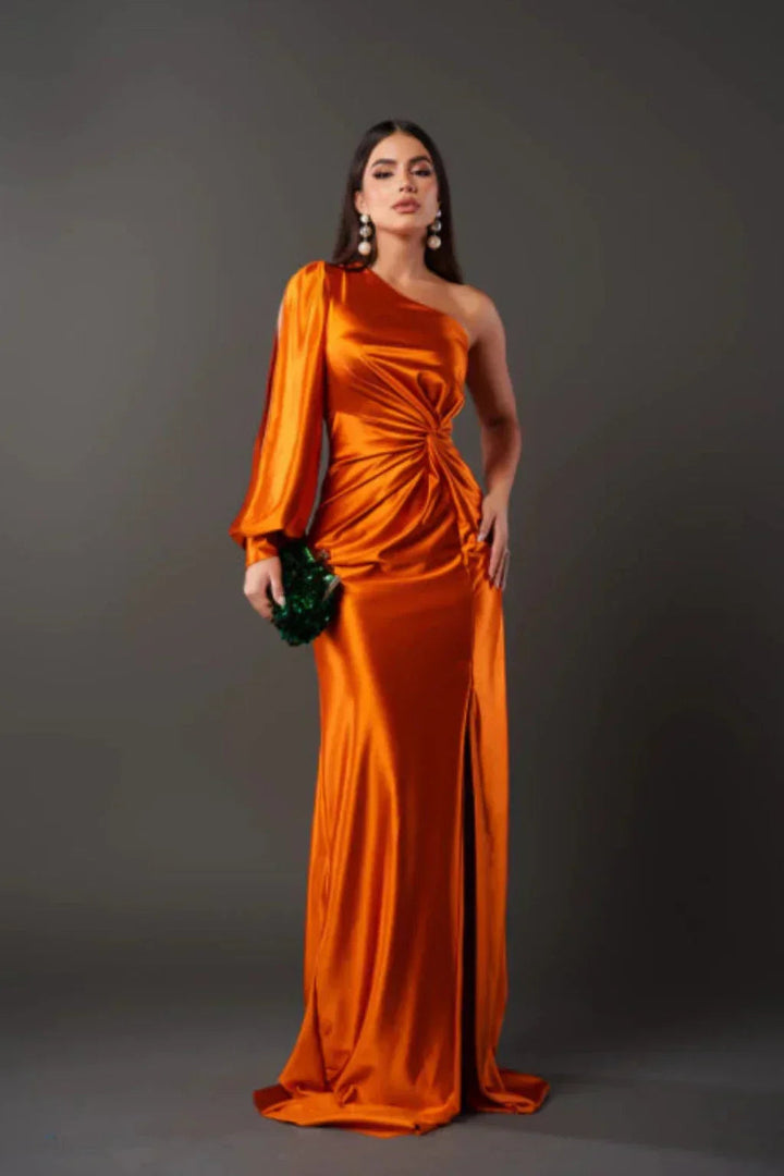 Evi | Elegantes, asymmetrisches Satinkleid 10