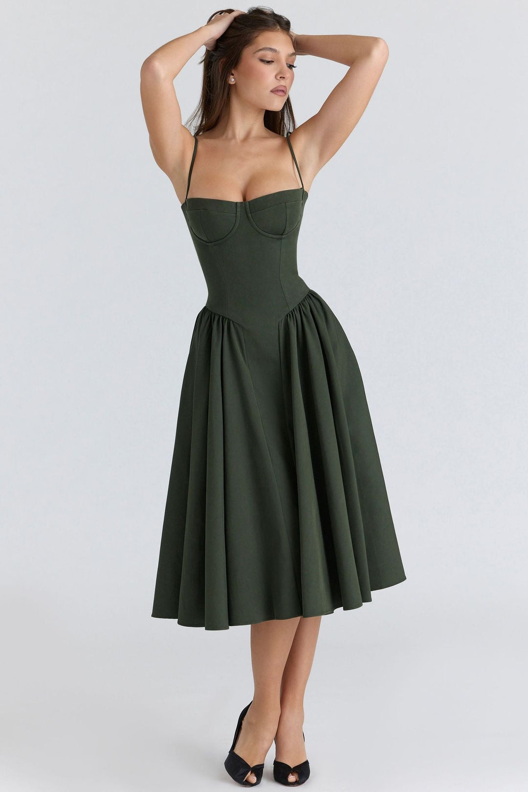 Feralis | Elegantes Korsettkleid mit Fließendem Rock 10