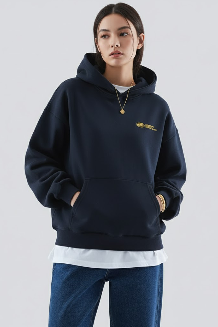 Emilia | Damen Hoodie mit Frontdruck und Pullover-Design