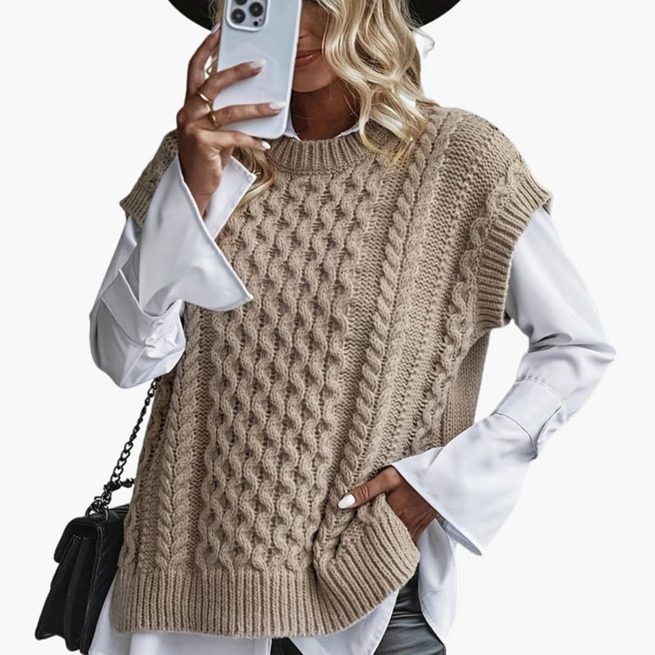 Übergangsjacke Damen ärmellos – Zopfmuster Rundhalsmit