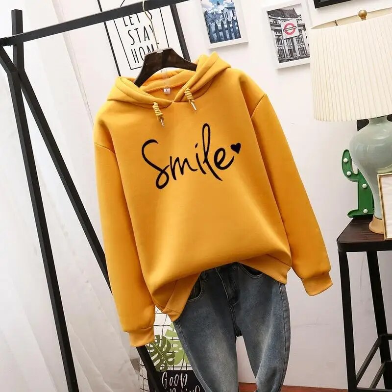 Ella | Cozy Damen Smile Hoodie mit Statement Print