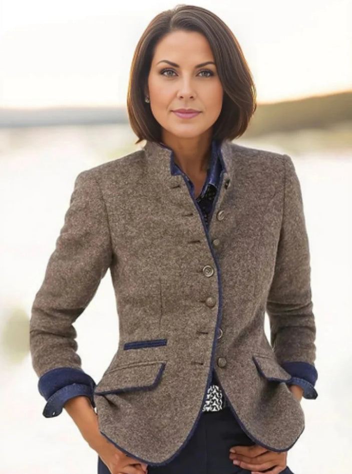 Heidi | Elegante, Schmal Geschnittene Damenjacke mit Stehkragen und Kontrastdetails 9