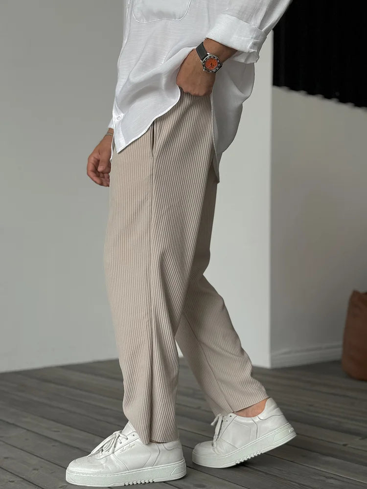 Herrenhose | Elastischer Bund & Plissee-Komfort