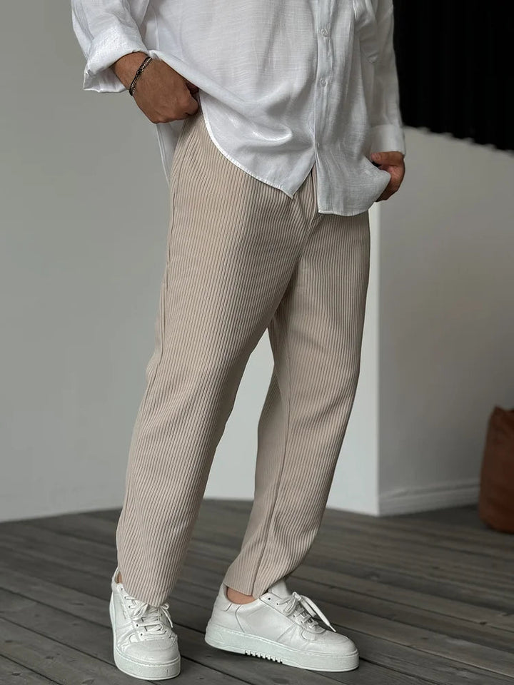 Herrenhose | Elastischer Bund & Plissee-Komfort