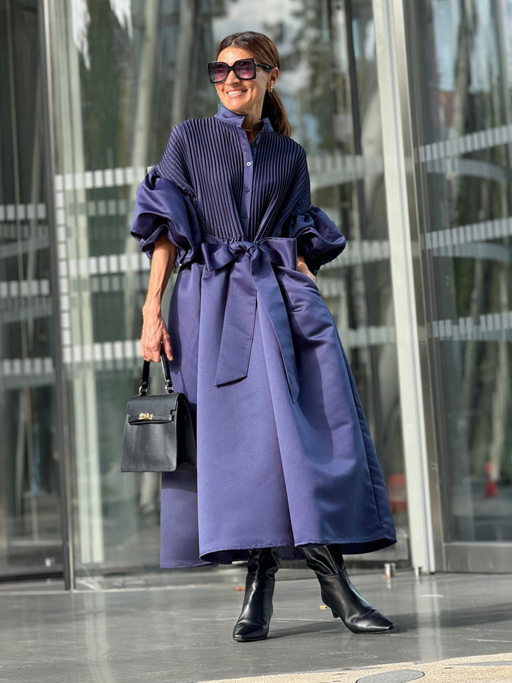 Damenkleid aus Satin in Marineblau