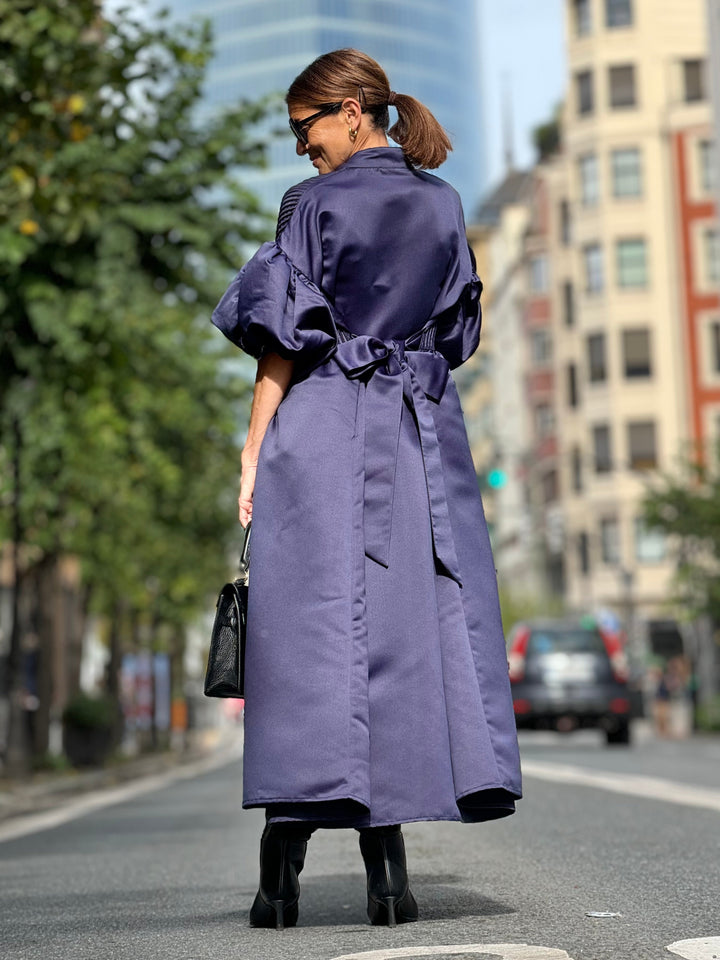 Damenkleid aus Satin in Marineblau