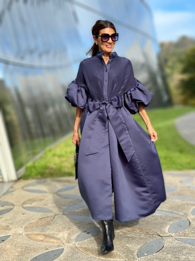 Damenkleid aus Satin in Marineblau