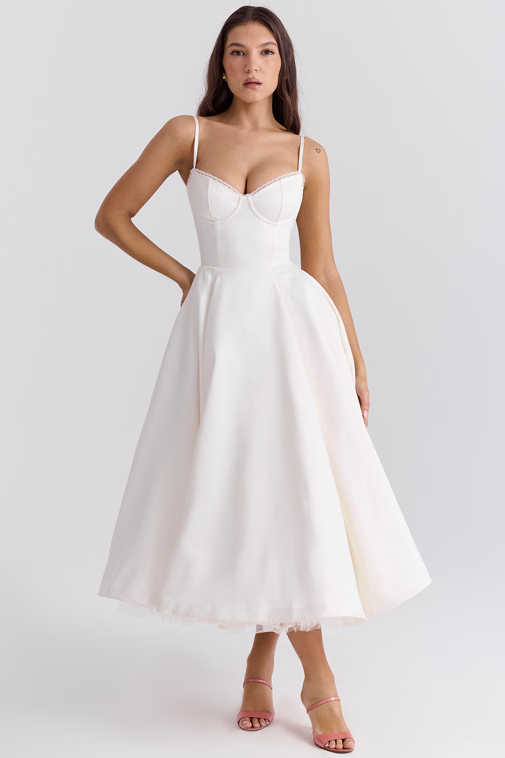 Julia | Preiswertes und fließendes Midikleid 10
