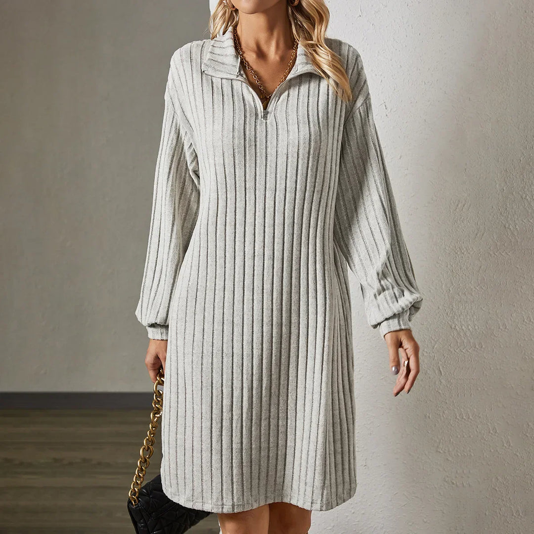Langärmeliges Kleid aus lockerem Strick