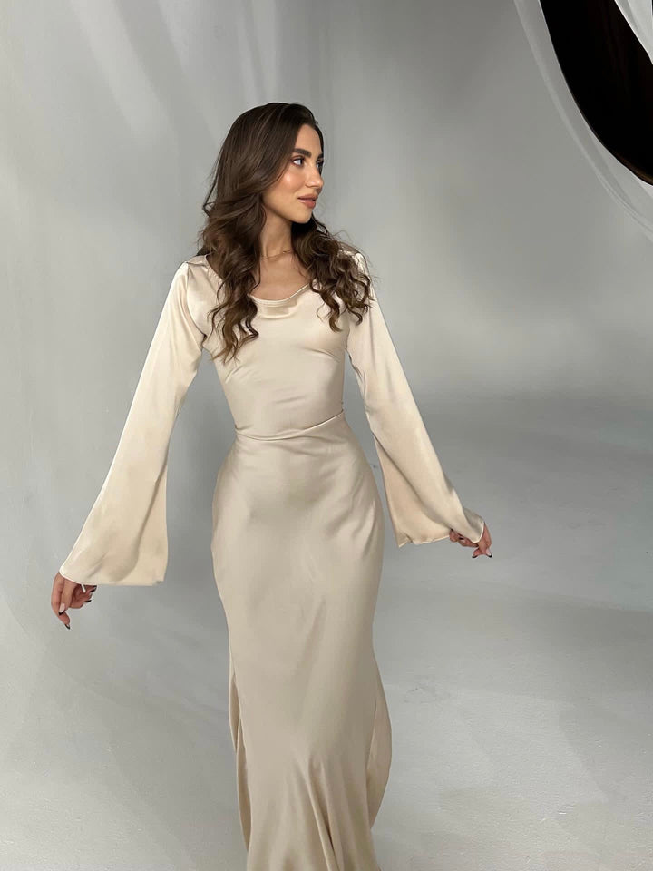 Langärmliges Maxikleid – Eleganz für jeden Anlass
