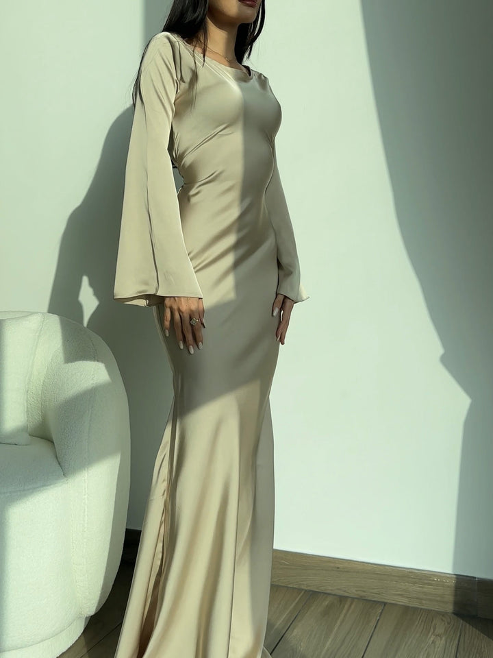 Clara – Elegant Long-sleeved Dress for Women - Image 5