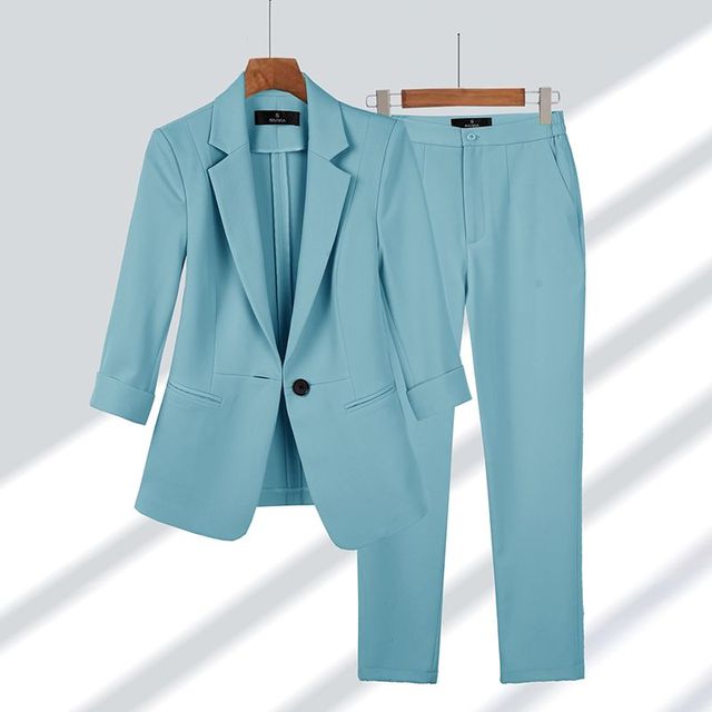 Laura | Bequemes und zeitloses Blazer-Set 4