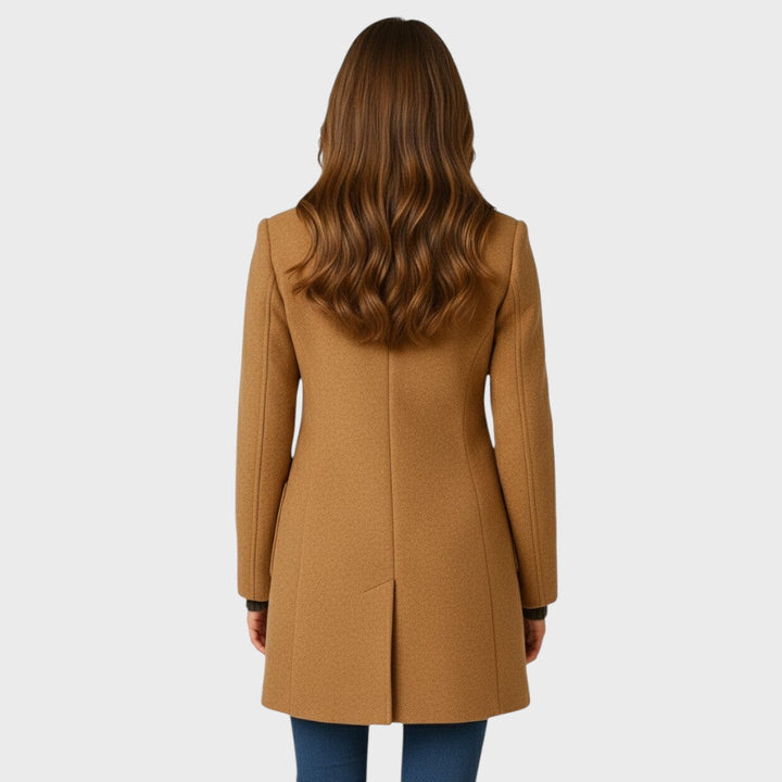Vanessa | Eleganter und Warmer Knopf Mantel