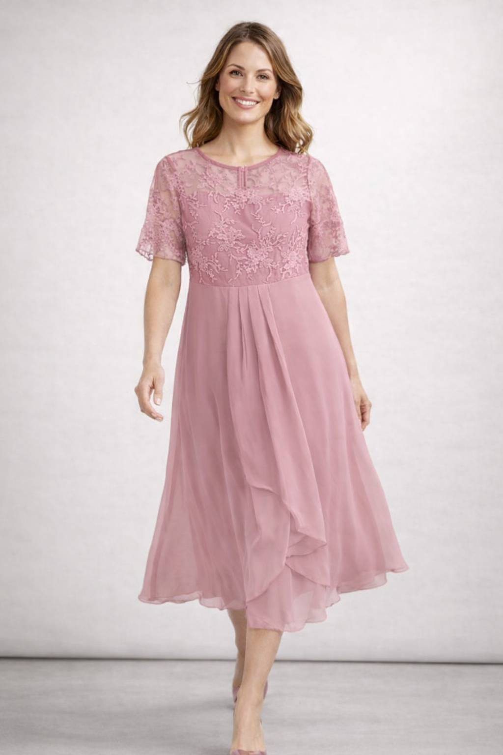 Livia | Elegantes Midikleid mit Spitzenoberteil und Chiffonärmeln 1