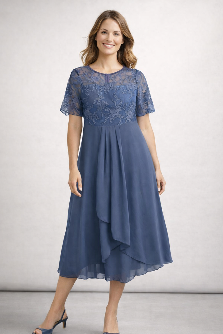 Livia | Elegantes Midikleid mit Spitzenoberteil und Chiffonärmeln 5