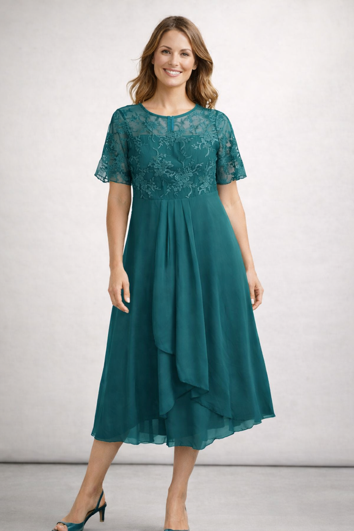 Livia | Elegantes Midikleid mit Spitzenoberteil und Chiffonärmeln 7