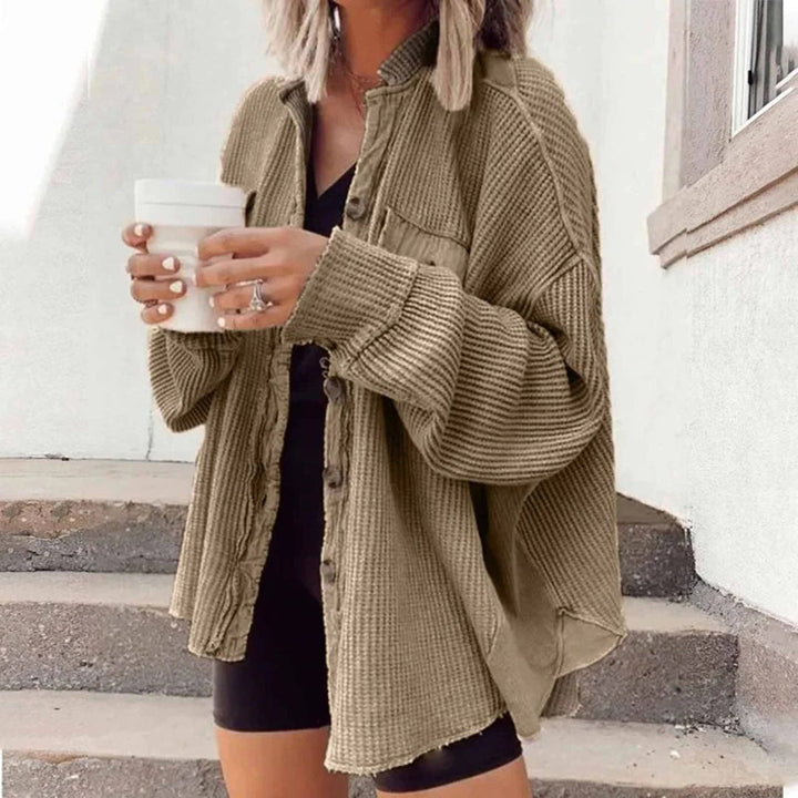 Locker gestrickte Strickjacke