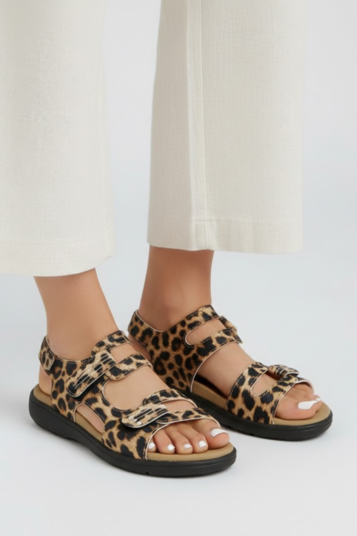 Andrea | Damen-Sandalen mit Absatz und mehreren Riemen im Zehenbereich
