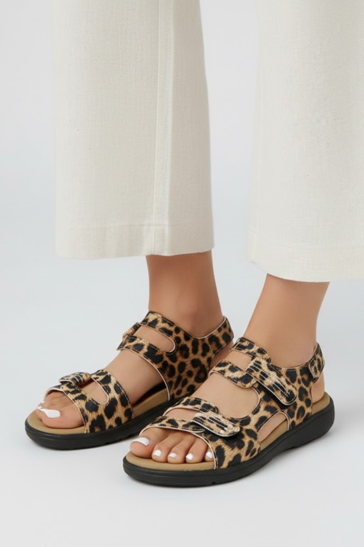 Andrea | Damen-Sandalen mit Absatz und mehreren Riemen im Zehenbereich