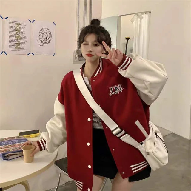Lozenda - Damen Oversized Varsity Jacke