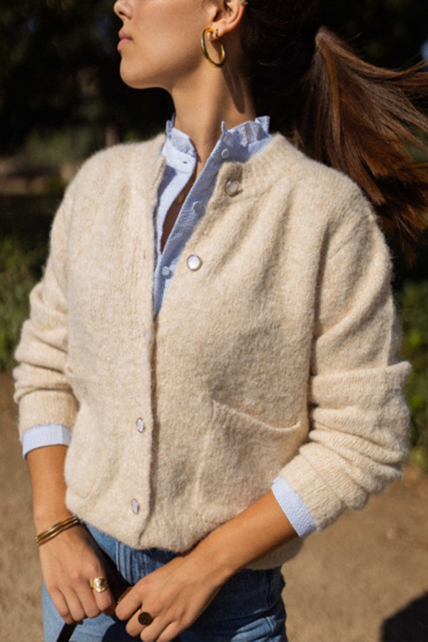 Lozenda - Einfache Strickjacke Mit Rundhalsausschnitt