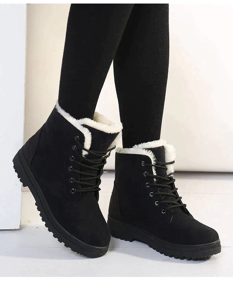 Lozenda - Elegante Pelz-Schneestiefel mit niedrigen Absätzen