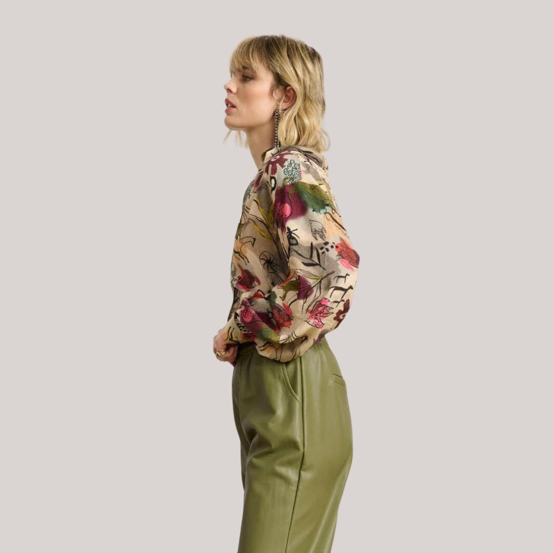 Lozenda - Fließende Bohème-Bluse mit herbstlichem Blumenmuster