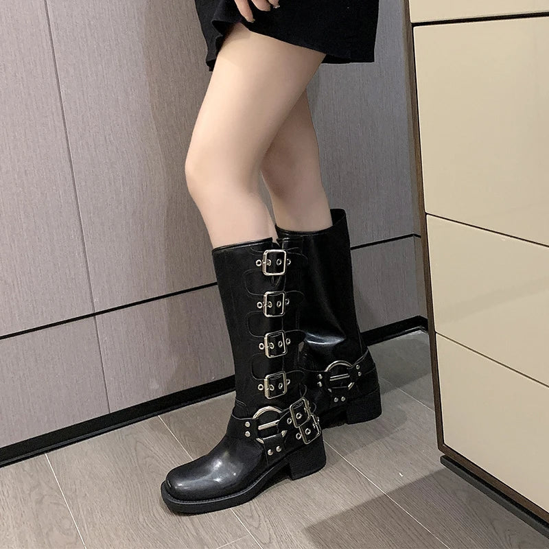 Lozenda - Vintage Stiefel mit Riemen für Frauen
