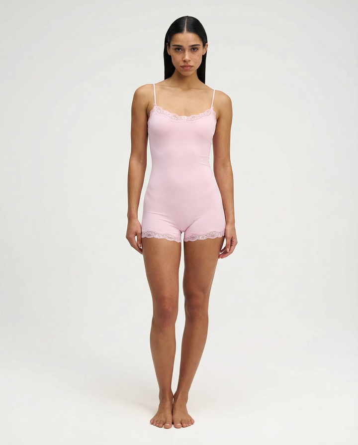 Luna | Zarte Spitze Damen Schlafanzug für Komfort und Eleganz 1