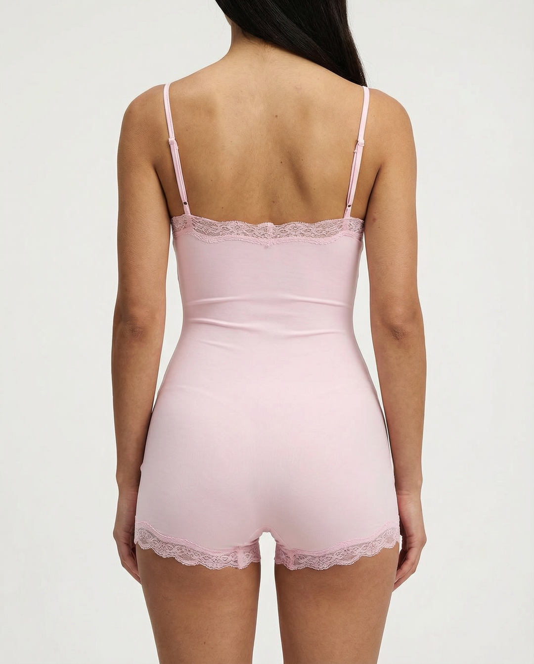Luna | Zarte Spitze Damen Schlafanzug für Komfort und Eleganz 2