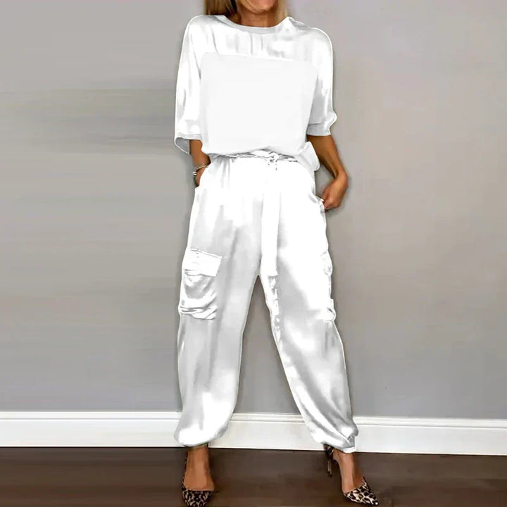 Luxes Set aus Seidensatin