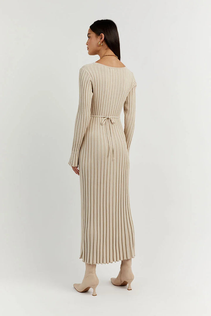 Modernes Langarm-Damenkleid mit V-Ausschnitt