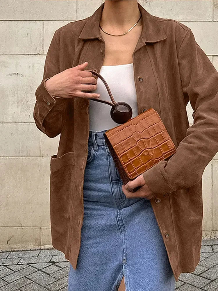 Modische braune Jacke für Frauen