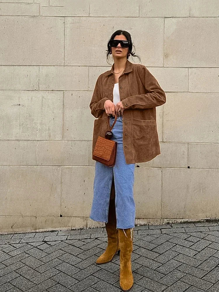 Modische braune Jacke für Frauen