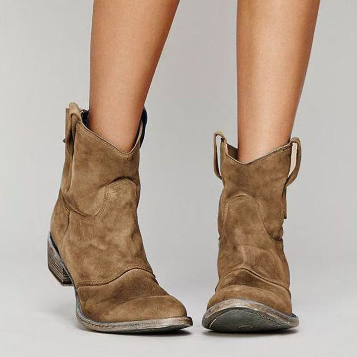 Julia | Elegante und bequeme Stiefeletten aus Wildleder