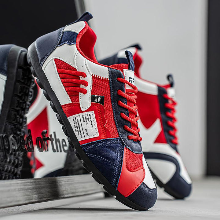 Sneaker mit Schnürung und Mesh