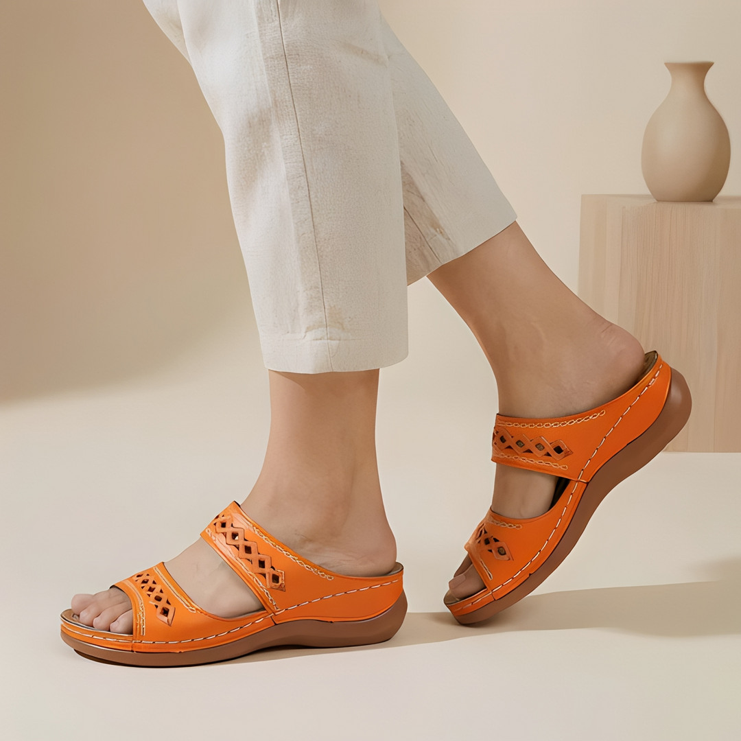 Aryan - Bequeme Sommerschuhe für Damen mit Riemen
