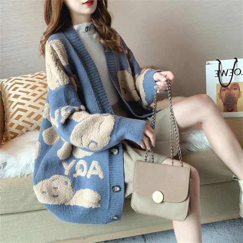 Orianna - Grob gestrickte Strickjacke mit verspielten Mustern