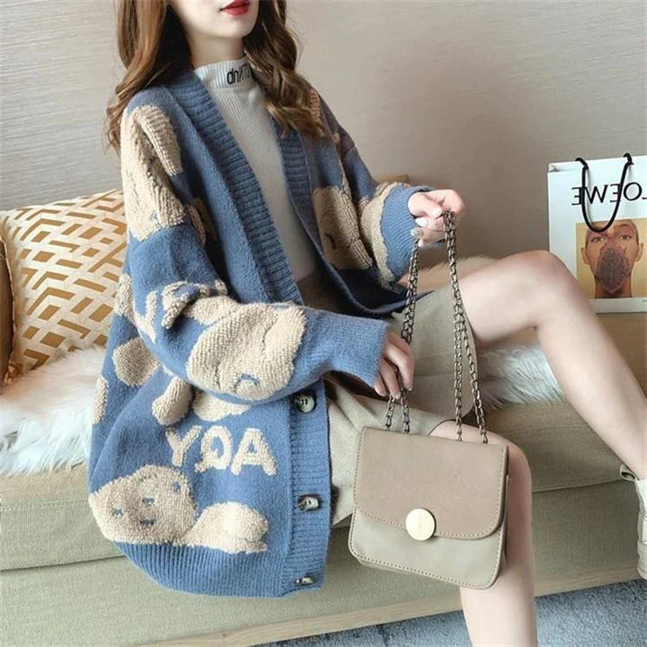 Orianna - Grob gestrickte Strickjacke mit verspielten Mustern