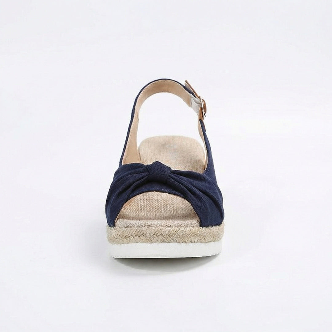 Orthopädische Sandalen für Damen mit Fersenriemen