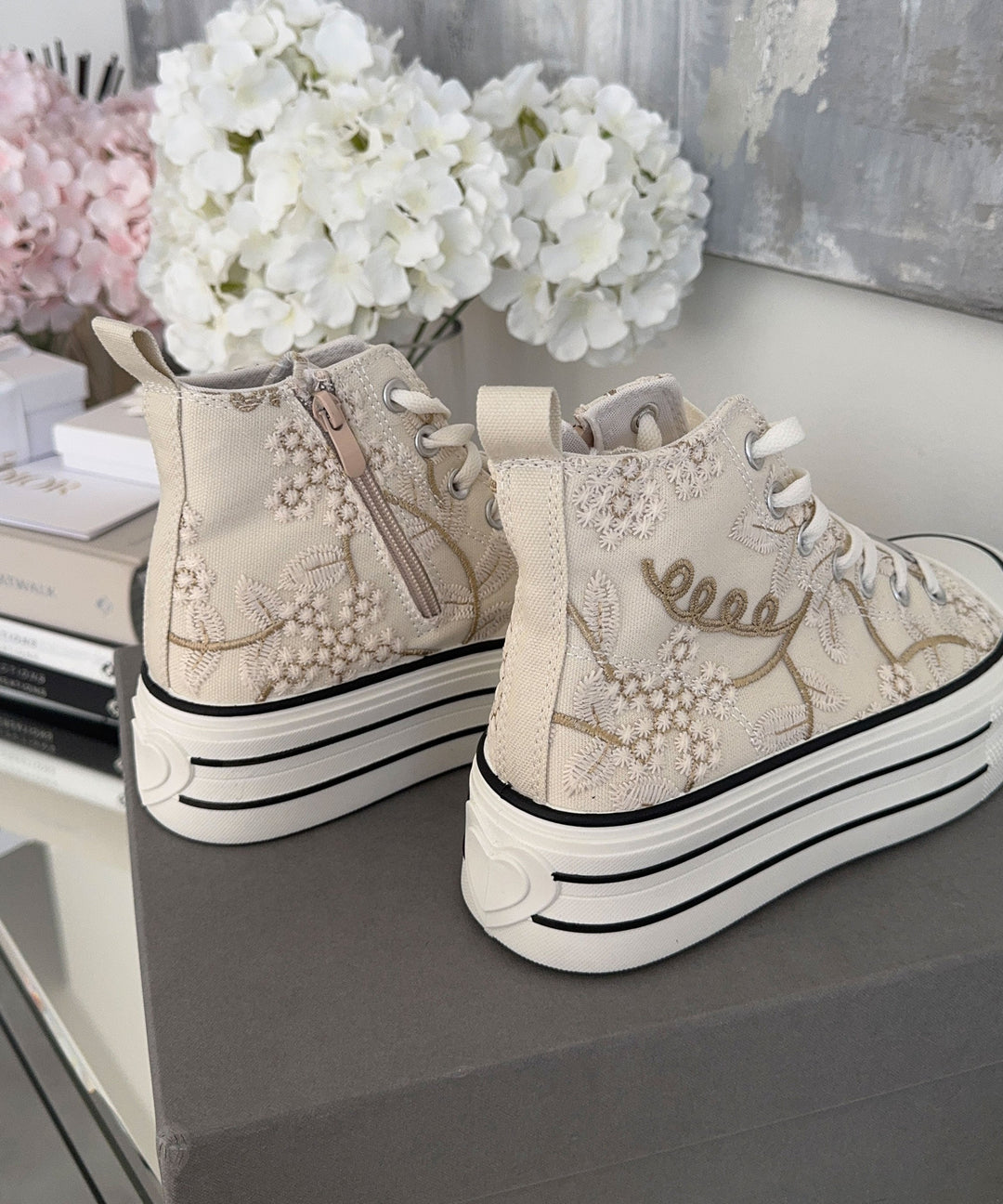 Plateau Sneaker Adi Beige