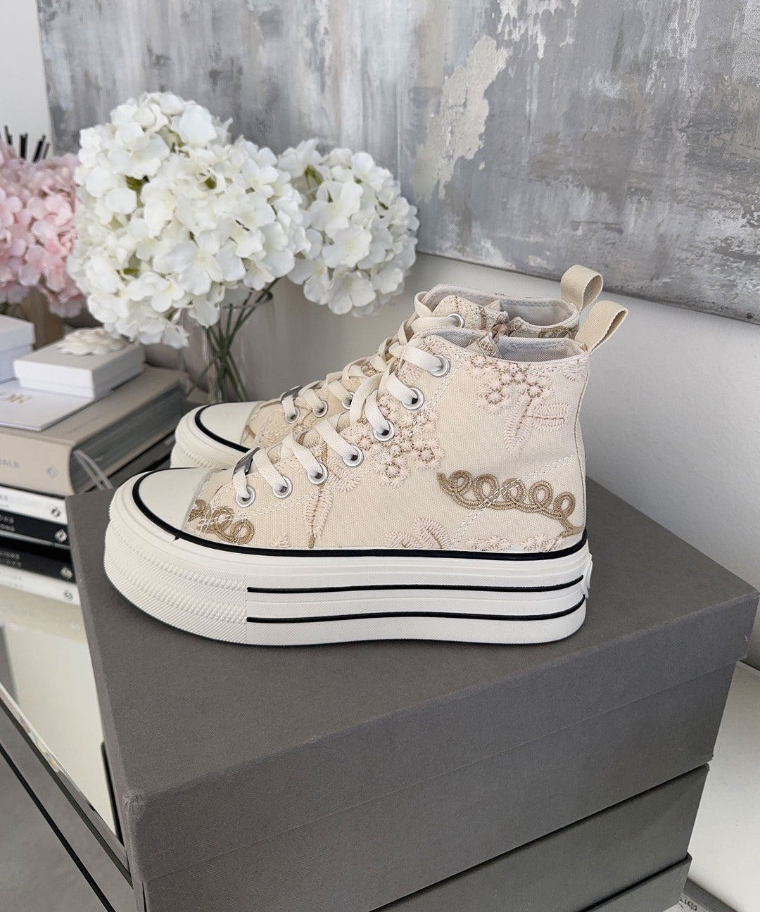 Plateau Sneaker Adi Beige