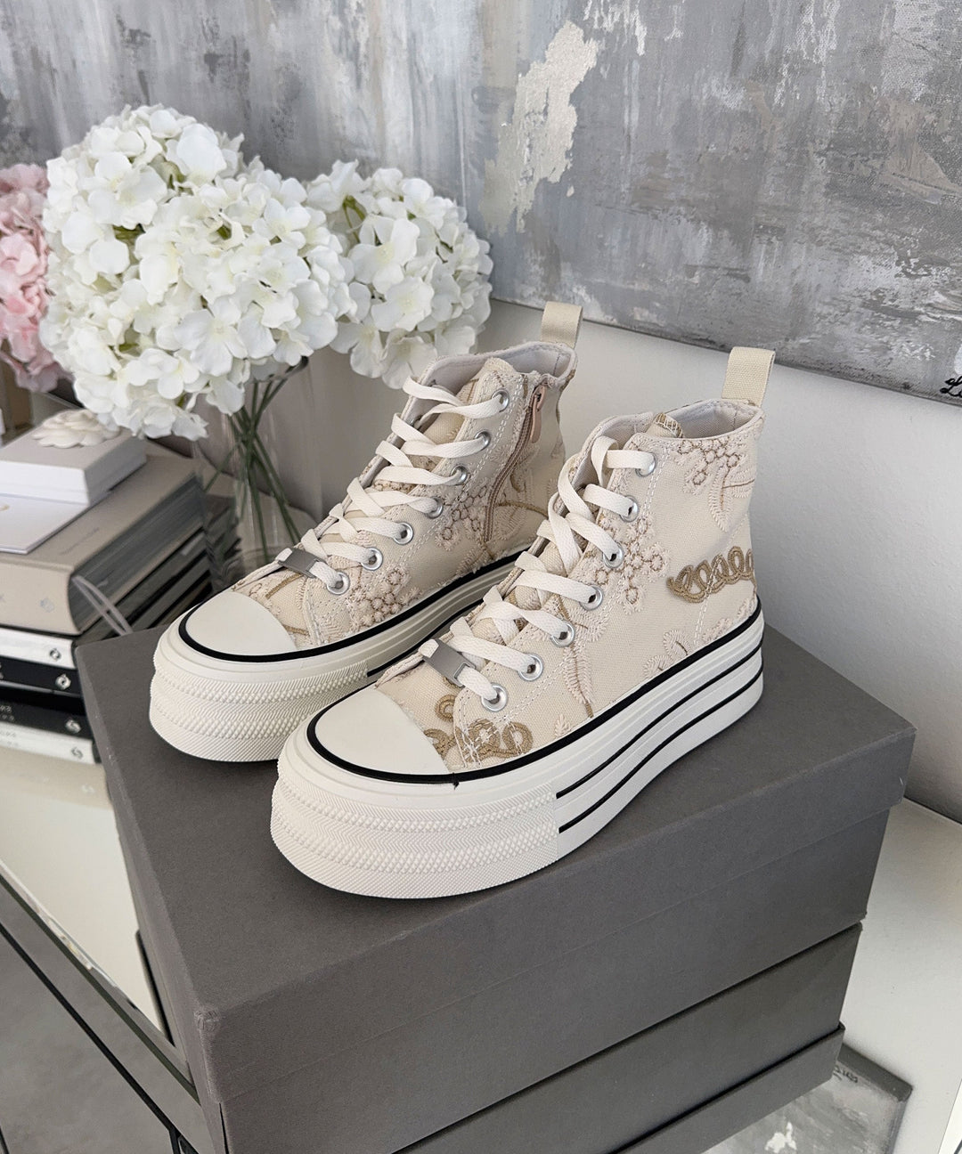Plateau Sneaker Adi Beige