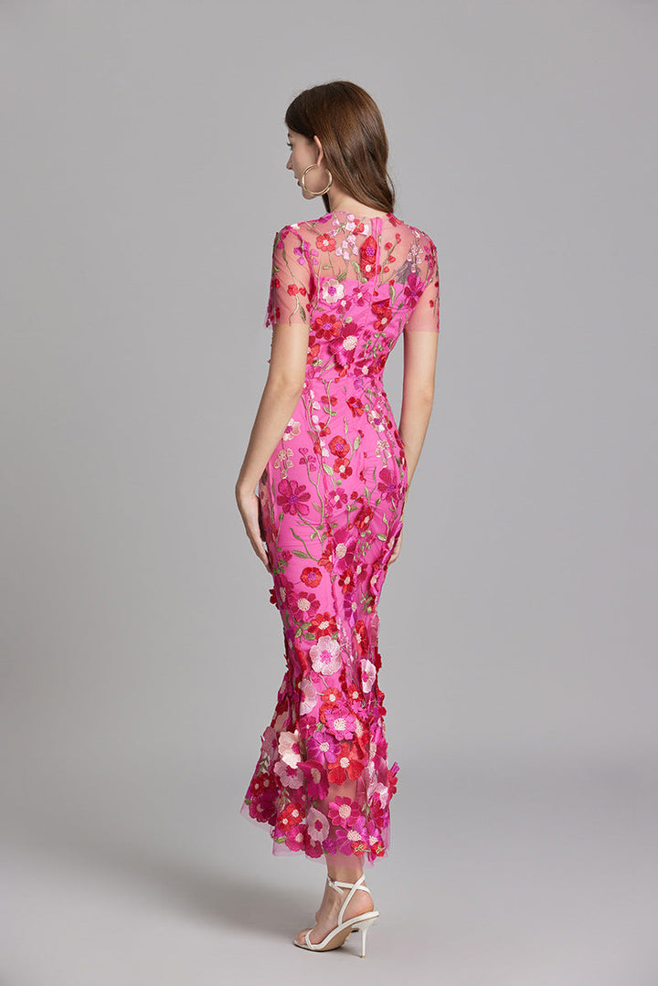 Damen-Maxikleid mit Blumenapplikationen