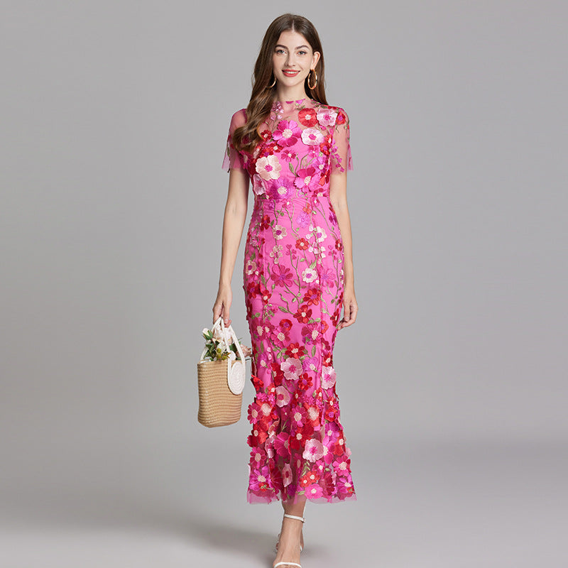Damen-Maxikleid mit Blumenapplikationen